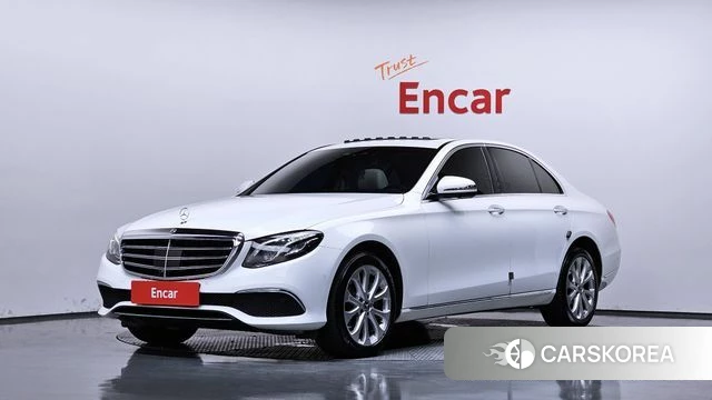 Mercedes-Benz E-Class W213 2019 Белый из Кореи