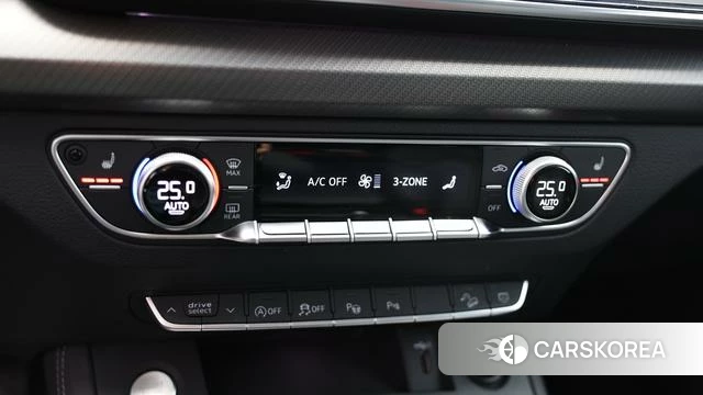 Audi Q5L 2022 Черный из Китая