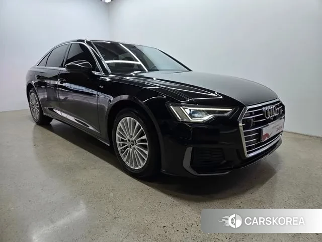 Audi A6 (C8) 2021 Черный из Кореи