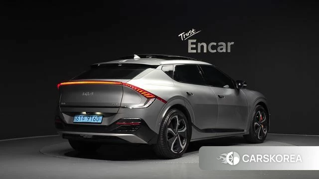 Kia EV6 2023 Серебристо-серый из Кореи