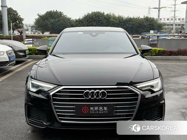 Audi A6L 2021 Черный из Китая