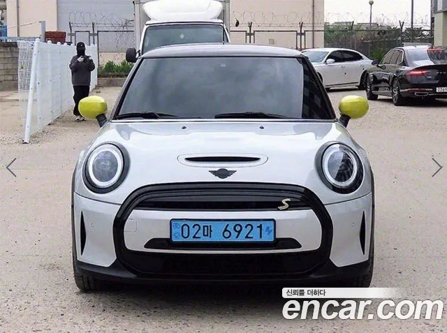 Mini Cooper Electric 2022 Серебристо-серый из Кореи