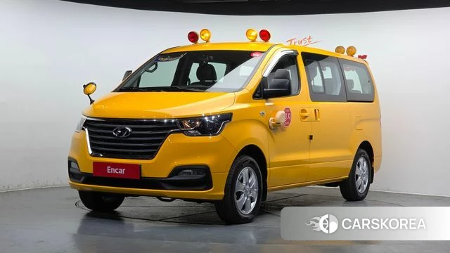 Hyundai The New Grand Starex 2019 Желтый из Кореи