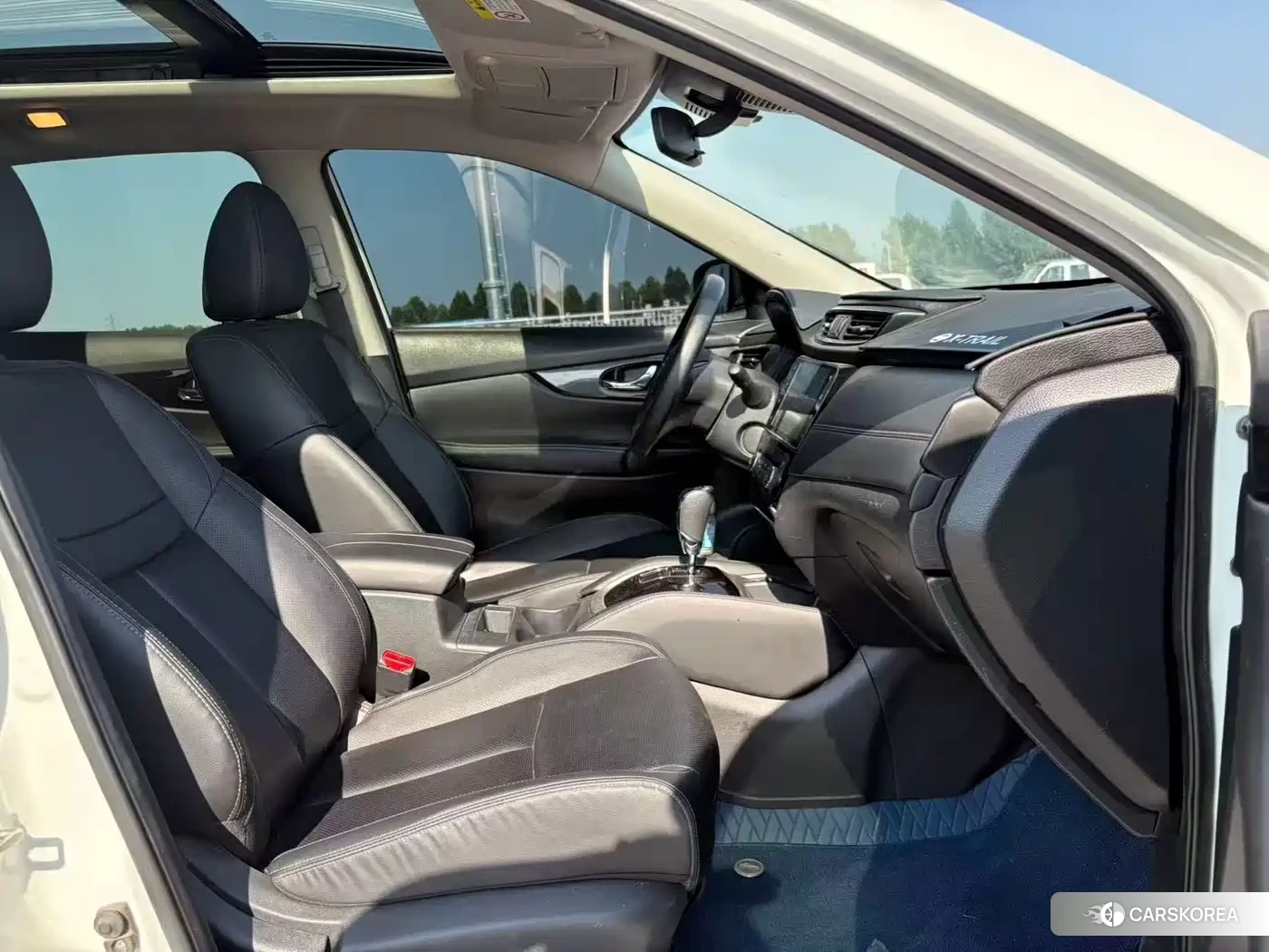 Nissan Qijun 2025 Белый из Китая