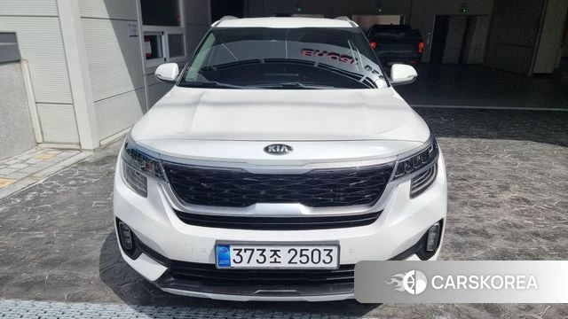 Kia Seltos 2021 Белый из Кореи