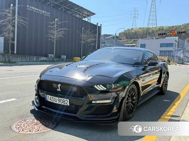 Ford Mustang 2018 Черный из Кореи