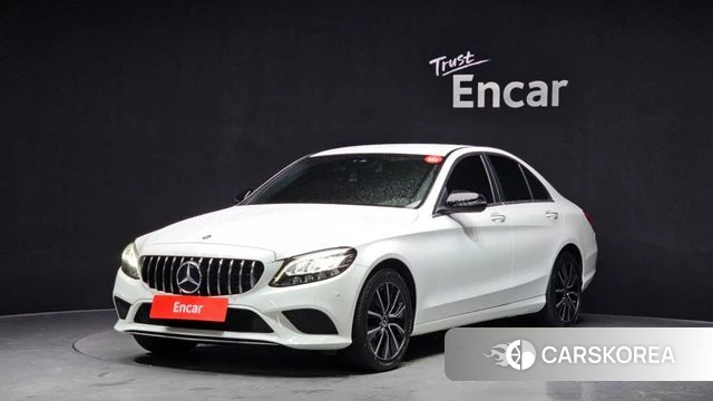 Mercedes-Benz C-Class W205 2019 Белый из Кореи