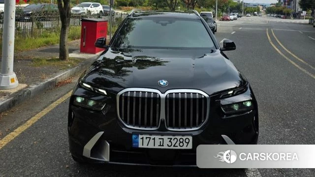 BMW X7 (G07) 2023 Черный из Кореи