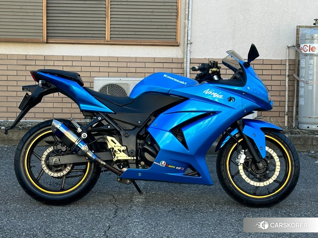 Проданный Kawasaki NINJA 250R 2010 из Японии, фото 2