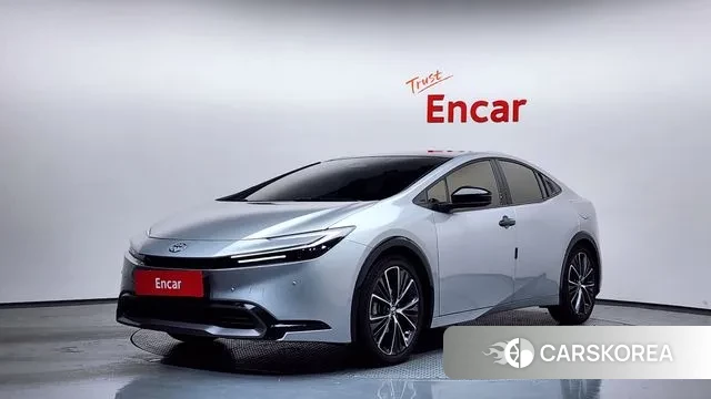 Toyota Prius 5th Generation 2024 Серебряный из Кореи