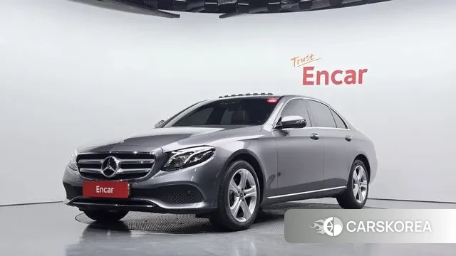 Mercedes-Benz E-Class W213 2018 Серый из Кореи