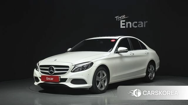 Mercedes-Benz C-Class W205 2018 Белый из Кореи