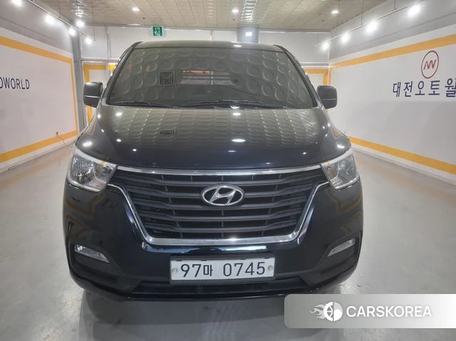 Hyundai The New Grand Starex 2019 Черный из Кореи