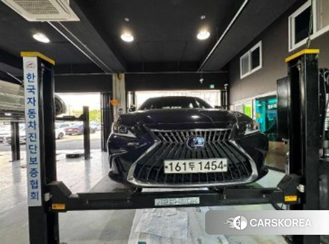 Lexus ES300h 7th generation 2022 Синий из Кореи