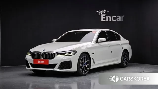 BMW 5 Series (G30) 2022 Белый из Кореи