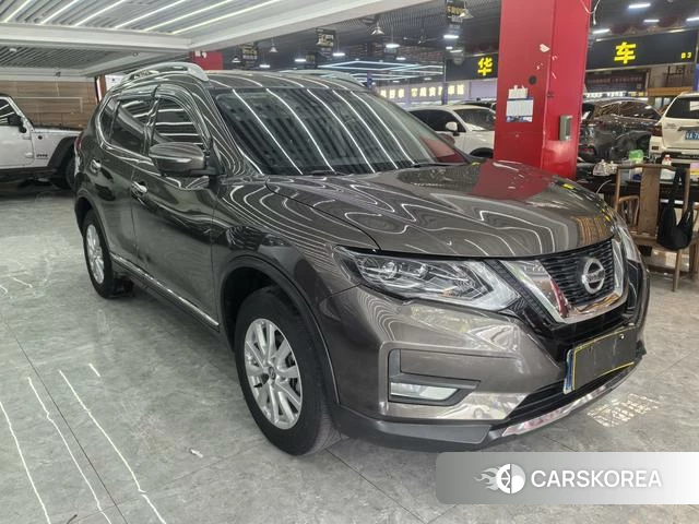 Nissan Qijun 2021 Коричневый из Китая