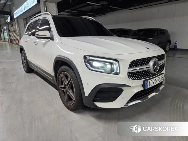 Mercedes-Benz GLB-Class X247 2023 Белый из Кореи