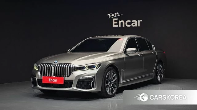 BMW 7 Series (G11) 2020 Цвет галактики из Кореи
