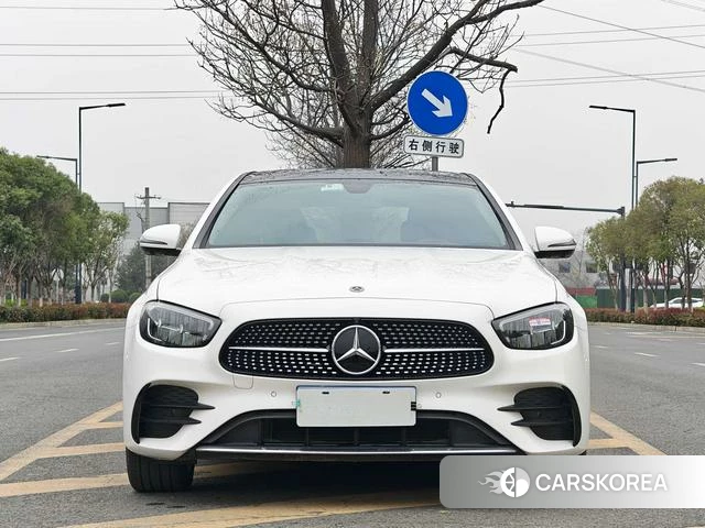 Mercedes-Benz E-class 2022 Белый из Китая