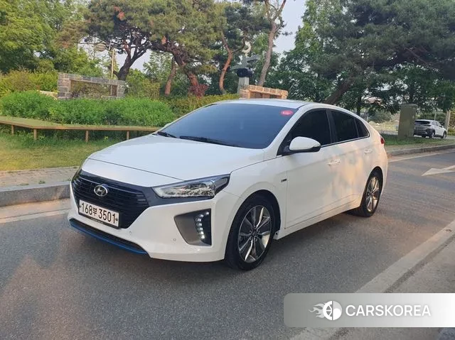 Hyundai Ionic Hybrid 2018 Белый из Кореи