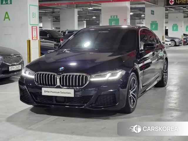 BMW 5 Series (G30) 2022 Черный из Кореи
