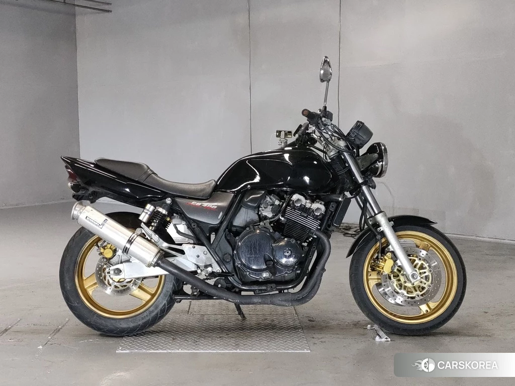 Проданный Honda CB400SF 2021 из Японии