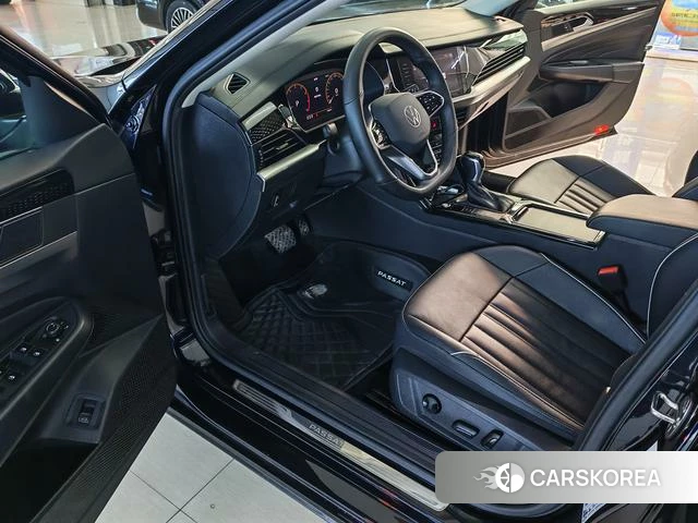 Volkswagen Passat 2023 Черный из Китая