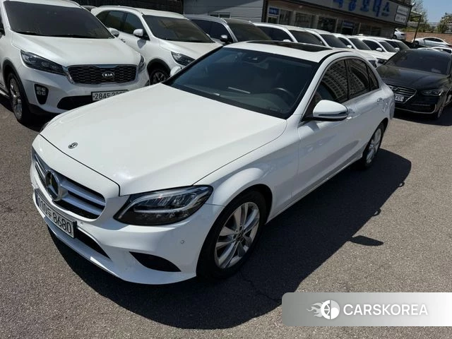 Mercedes-Benz C-Class W205 2018 Белый из Кореи