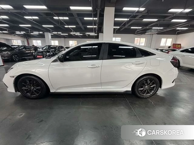 Honda Civic 2021 Белый из Китая