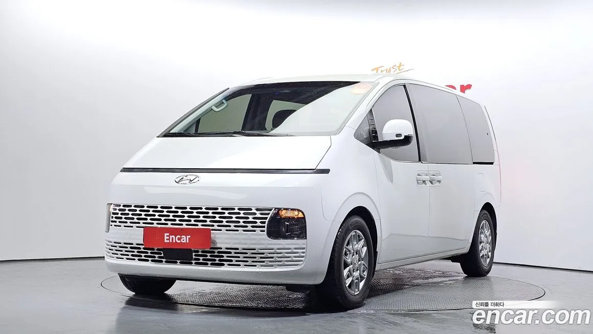 Hyundai Staria 2021 Белый из Кореи