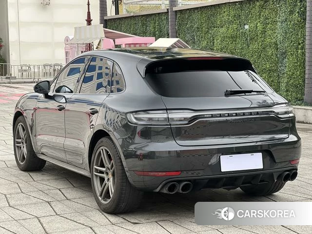 Porsche Macan 2021 Темно-серый из Китая