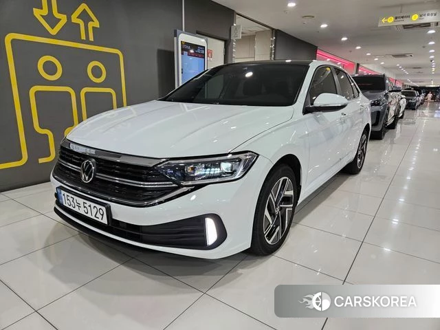 Volkswagen 7th Generation of Jetta 2023 Белый из Кореи