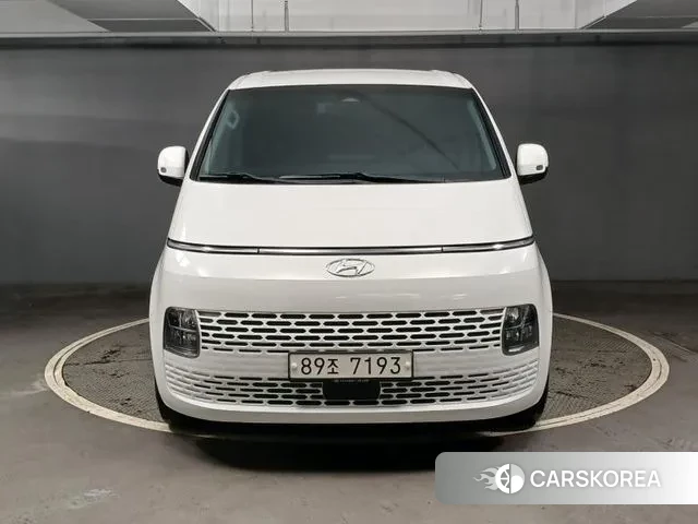 Hyundai Staria 2021 Белый из Кореи
