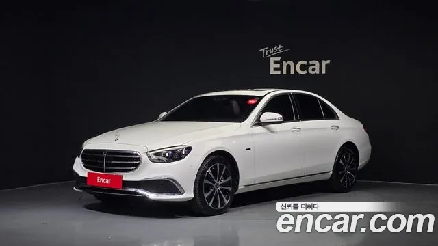Mercedes-Benz E-Class W213 2021 Белый из Кореи