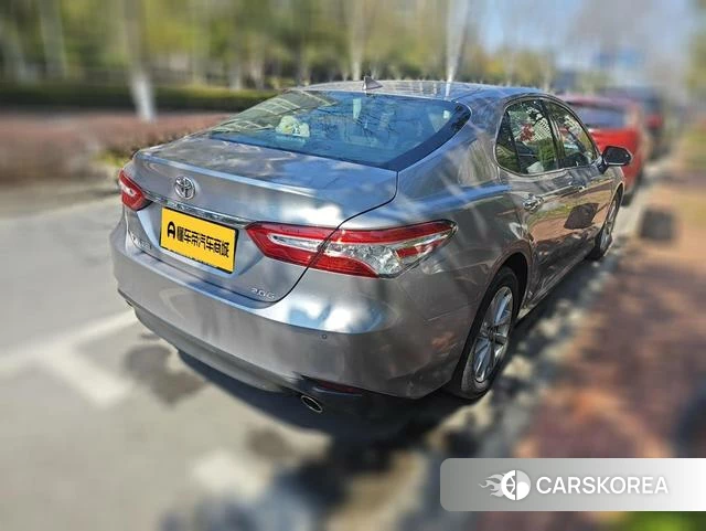 Toyota Camry 2022 Серебристо-серый из Китая