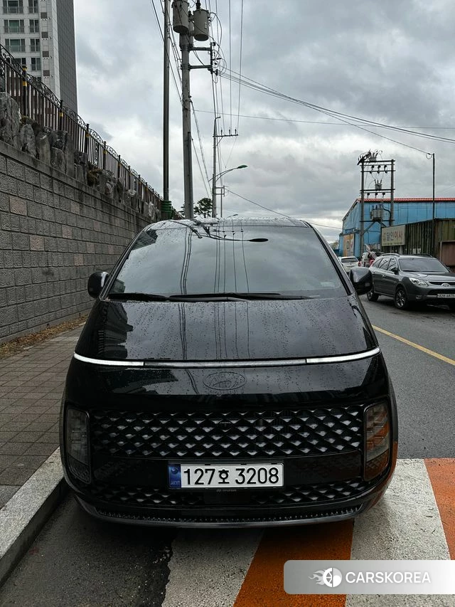 Hyundai Staria 2025 Черный из Кореи