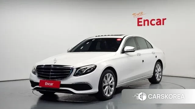 Mercedes-Benz E-Class W213 2019 Белый из Кореи