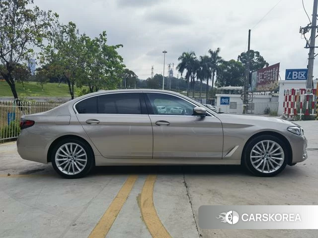 BMW 5 series 2022 Шампань из Китая
