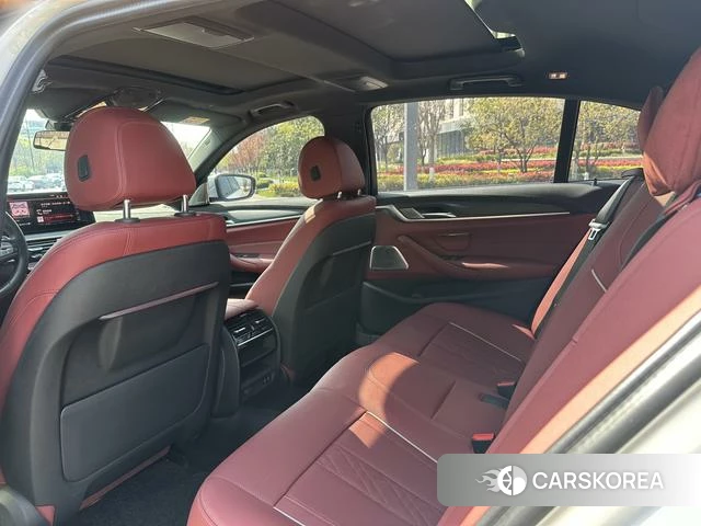 BMW 5 series 2023 Белый из Китая