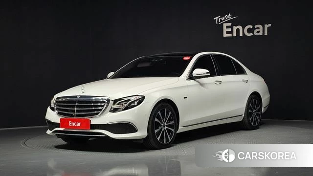 Mercedes-Benz E-Class W213 2019 Белый из Кореи