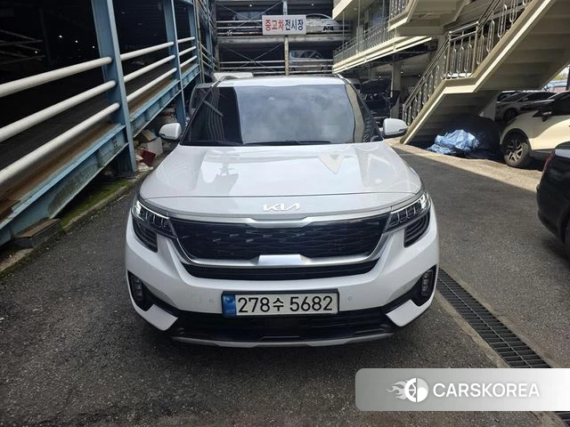 Kia Seltos 2022 Белый из Кореи