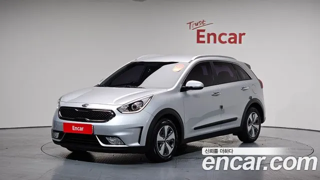Kia Niro 2019 Серебряный из Кореи