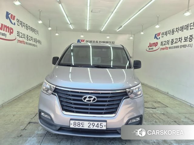 Hyundai Grand Starex 2018 Серебряный из Кореи