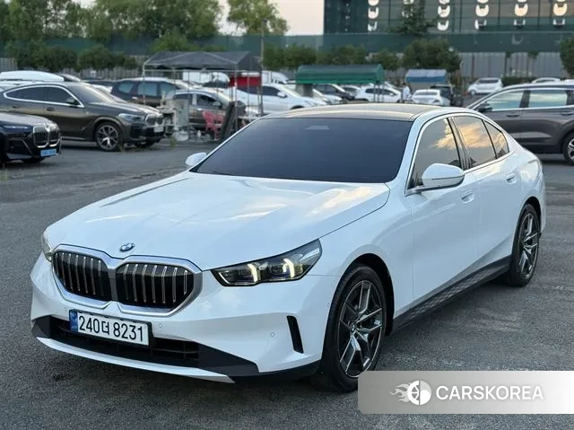 BMW 5 Series (G60) 2024 Белый из Кореи