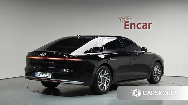 Hyundai Grandeur (GN7) 2023 Черный из Кореи