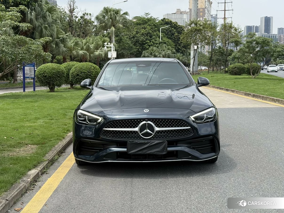 Mercedes-Benz Class C 2023 Зеленый из Китая