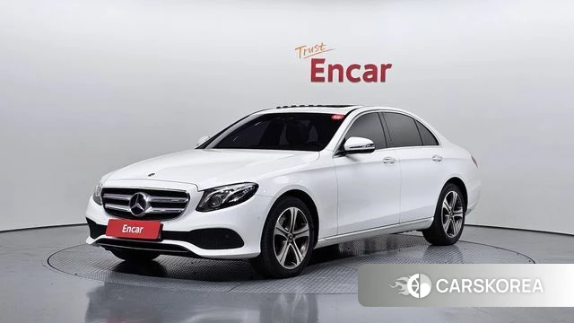 Mercedes-Benz E-Class W213 2019 Белый из Кореи
