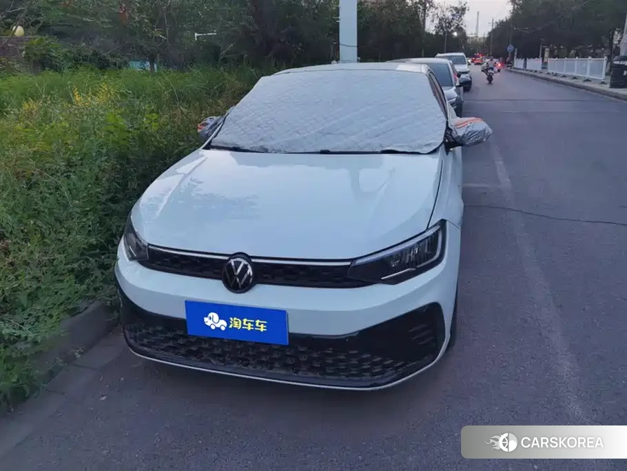 Volkswagen Lavida 2023 Белый из Китая