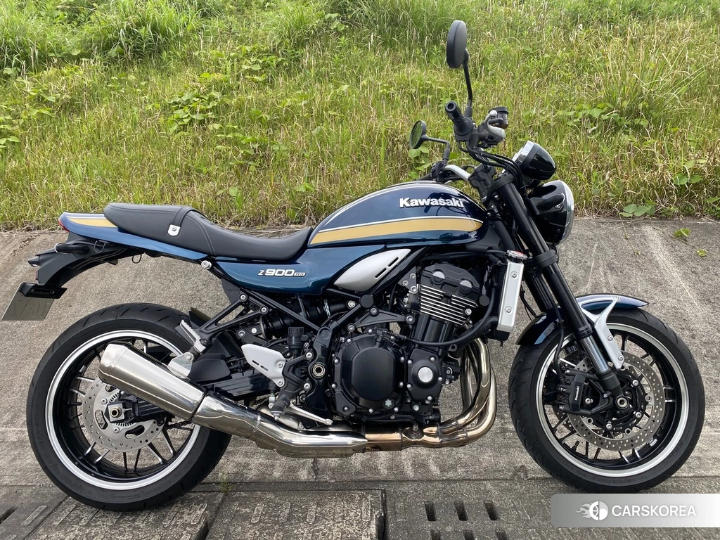 Проданный Kawasaki Z900RS 2023 из Японии