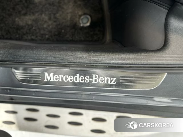 Mercedes-Benz GLC 2021 Темно-серый из Китая
